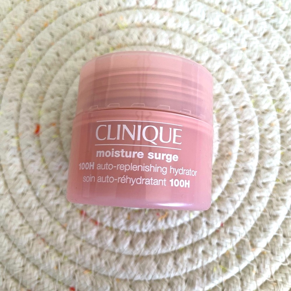 Clinique Moisture Surge 🆕